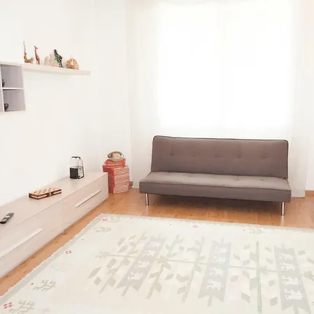 Nanda House פיובה די סאקו